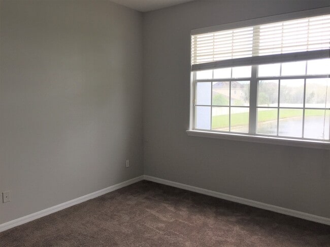 Building Photo - Updated 3 Bedroom Townhome in the Arbor Meadows Gated Community