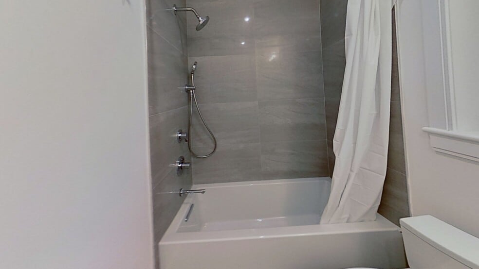 Building Photo - 45 Englewood Ave