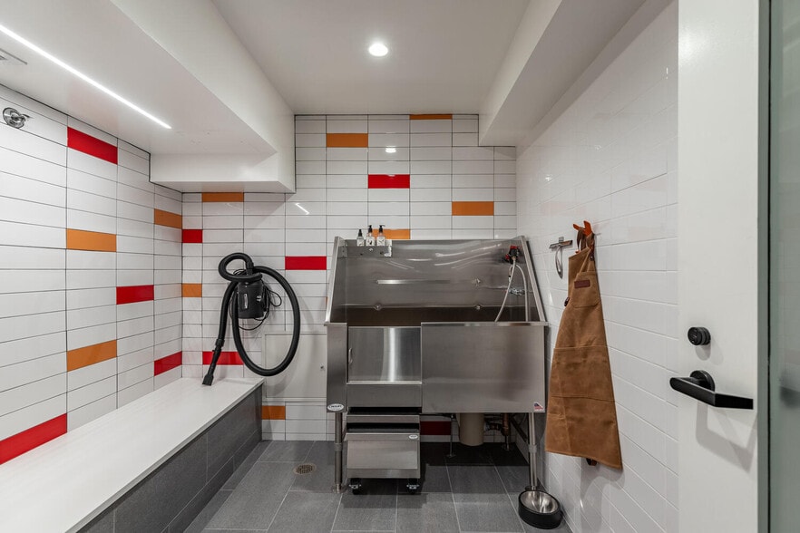 *Pictures are representative samples of the advertised unit. In some cases, the actual units you tou - 25 Exeter St