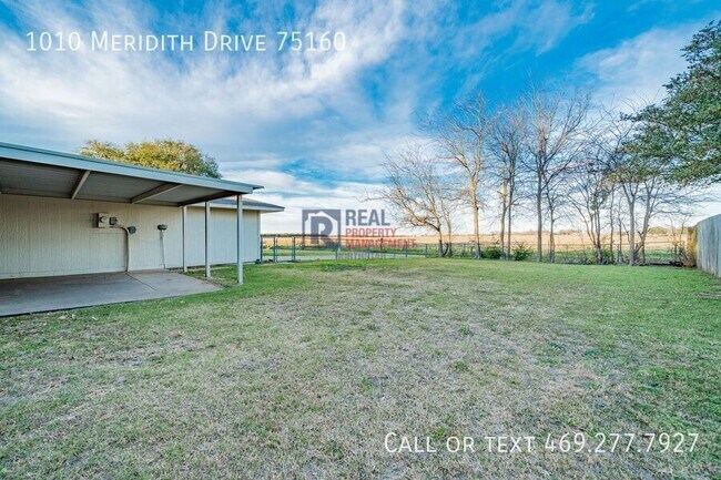 Building Photo - 1010 Meridith Dr