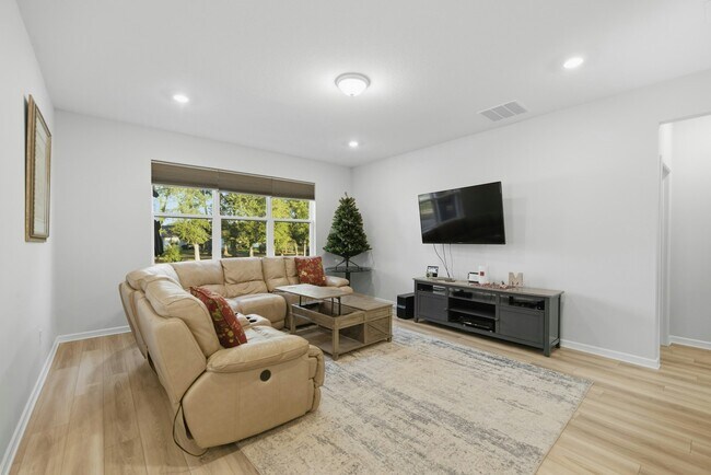 Building Photo - 5584 SW 85th Ave Rd