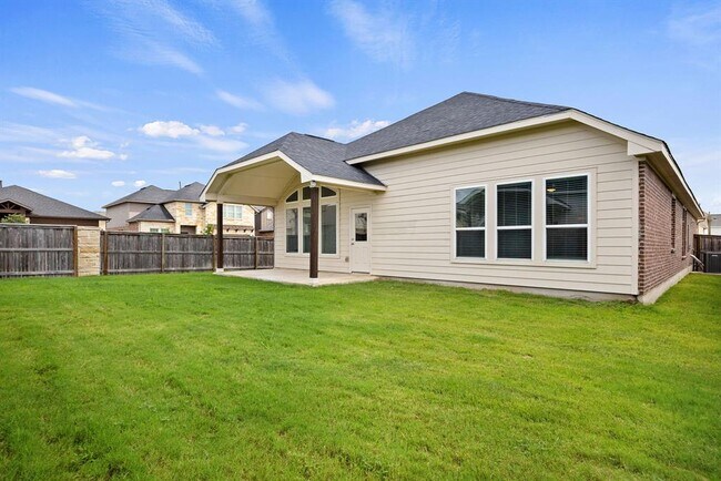 Building Photo - 133 Camella St