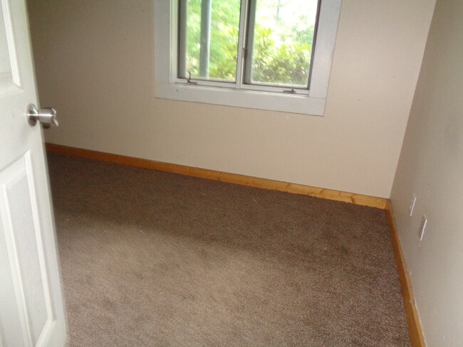 Building Photo - 196 Clyde Williams Dr