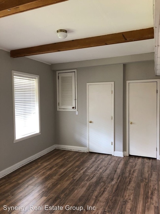 Building Photo - 3 br, 2 bath Apartment - 2819 White Oak