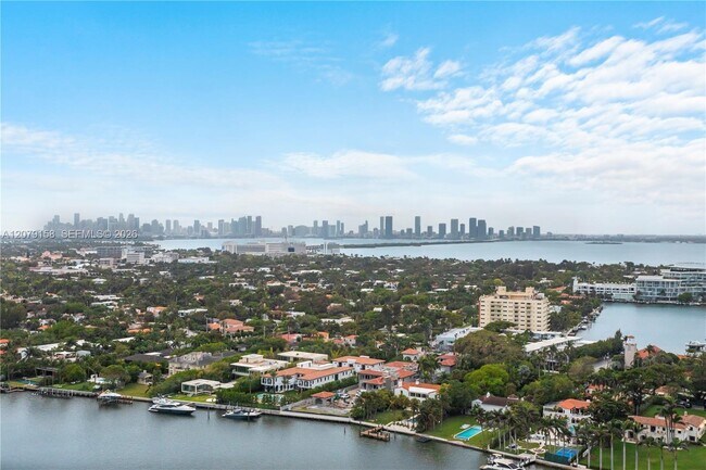 Building Photo - 4779 Collins Ave
