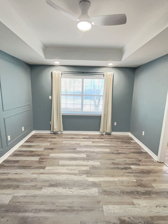 Building Photo - Updated home in Ocean Springs!