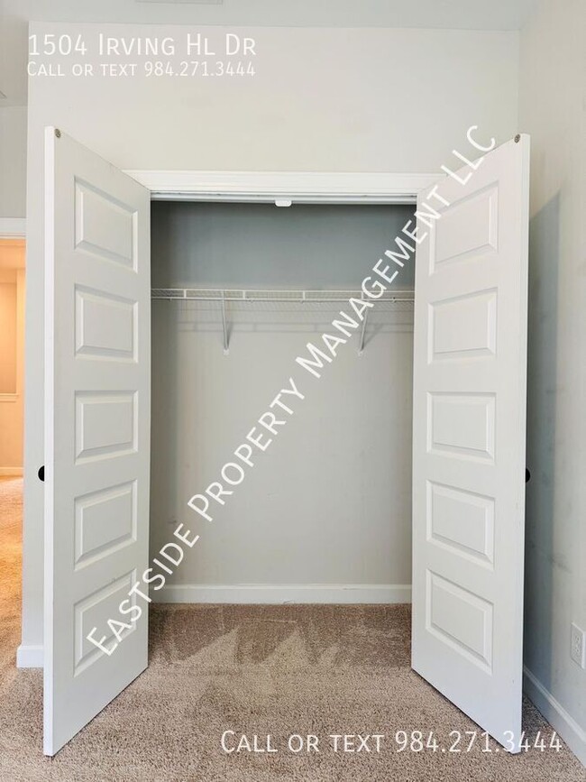 Building Photo - 1504 Irving Hl Dr