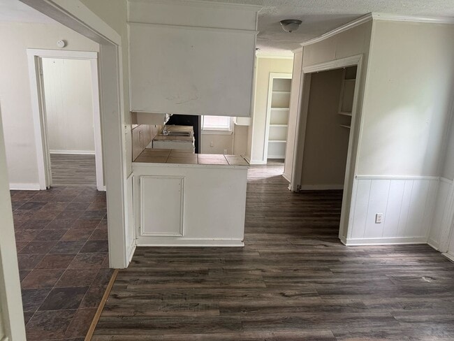 Building Photo - 3645 Lee Dr
