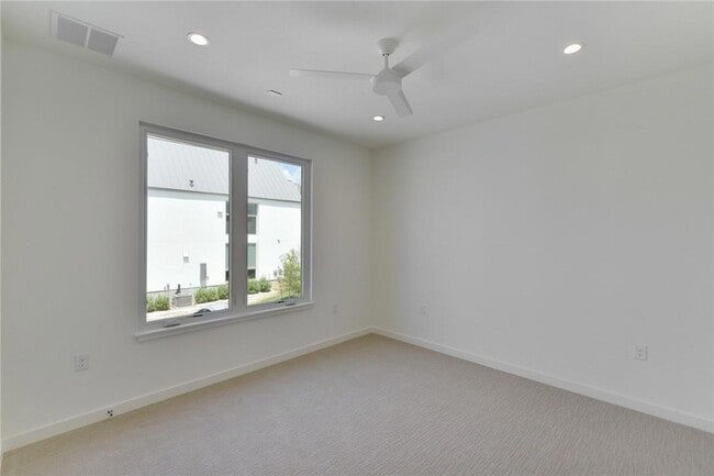 Building Photo - 3303 Cantwell Ln