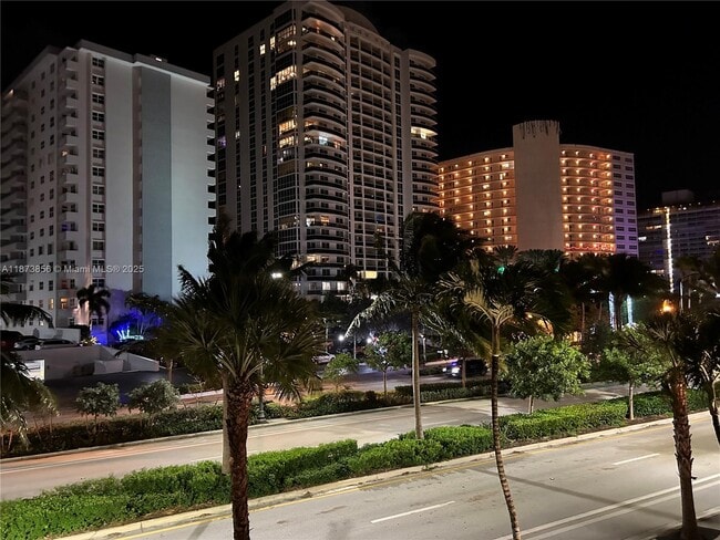 Building Photo - 4143 N Ocean Blvd