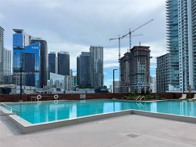 Building Photo - 350 S Miami Ave
