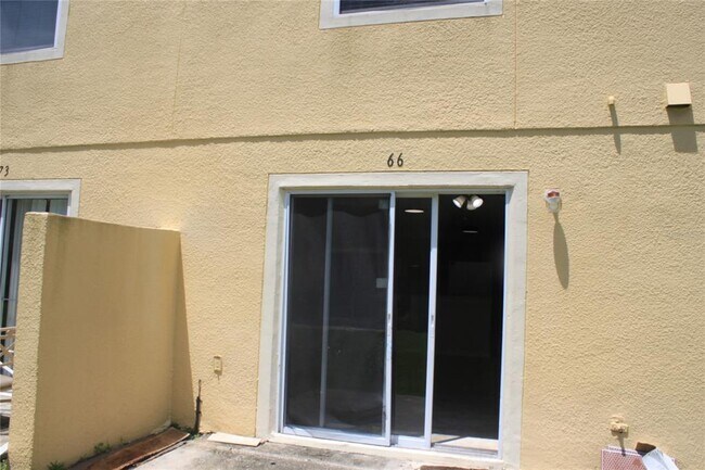 Building Photo - 669 Cresting Oak Cir