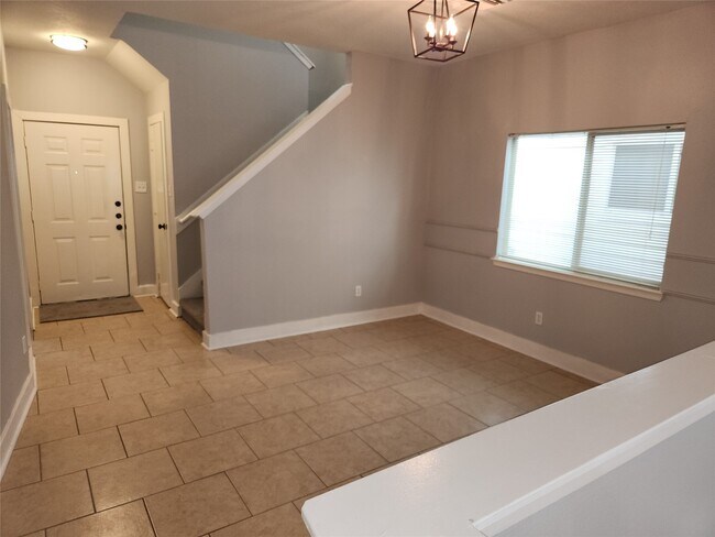 Building Photo - 20911 Walder Ct