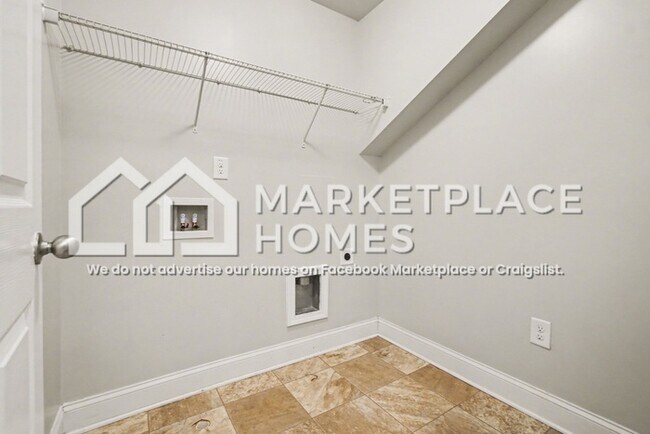 Building Photo - 5986 Westchase St