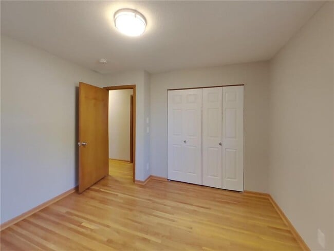 Building Photo - 1397 Pinewood Dr