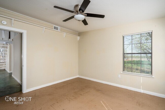 Building Photo - 542 McCartney Lane