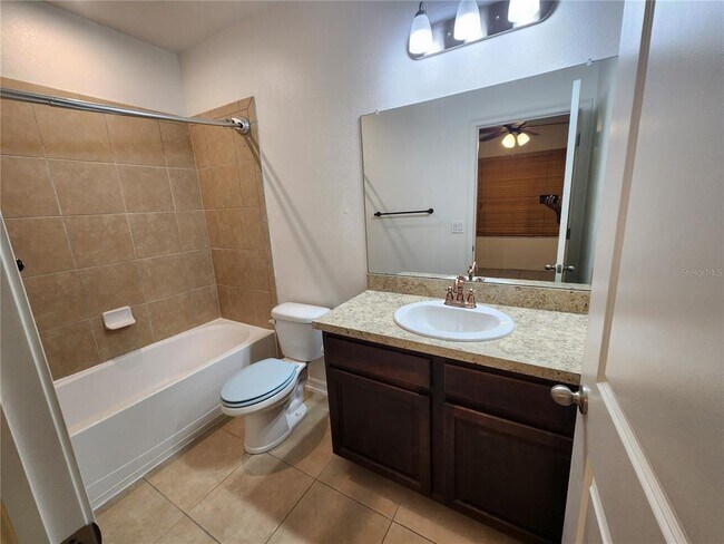 Building Photo - 1112 Hillhurst Dr