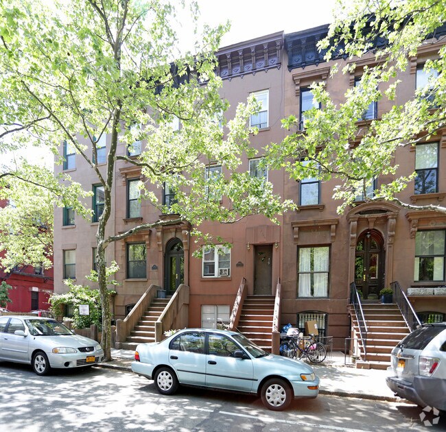 414 1/2 Clinton St 414 1/2 Clinton St Brooklyn NY 11231 Apartment