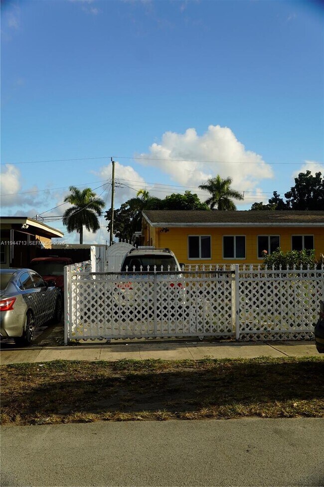 Building Photo - 4370 NW 174th Dr