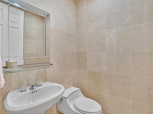 Building Photo - 20780 NE 32nd Ave