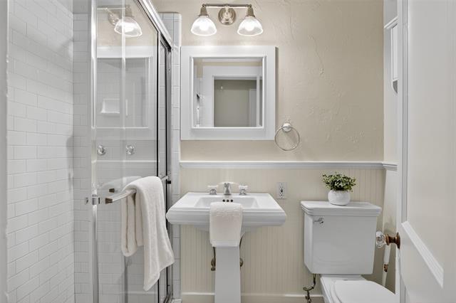 Building Photo - 5815 Marquita Ave