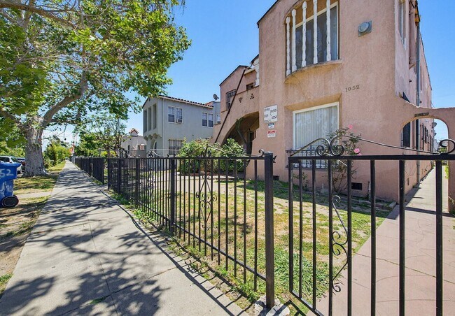 Building Photo - 1050 57th St