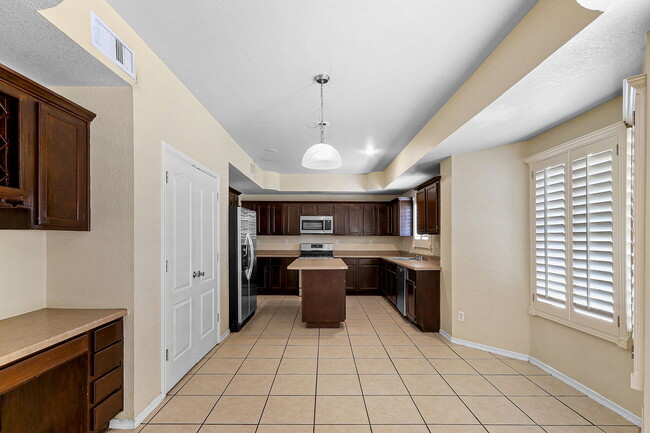 Building Photo - 14180 Robert Ituarte Dr