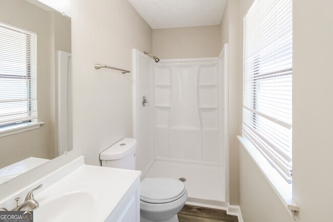 Building Photo - 6231 Willowbrook Dr