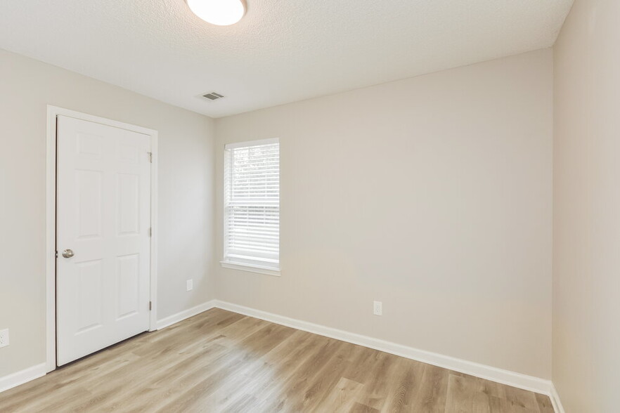 Building Photo - 40 Stone Ridge Way