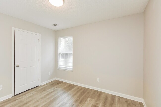Building Photo - 40 Stone Ridge Way