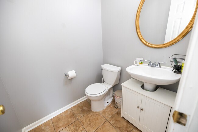 Building Photo - 599 Rivulett Ct