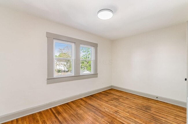 Building Photo - 289 Brehl Ave