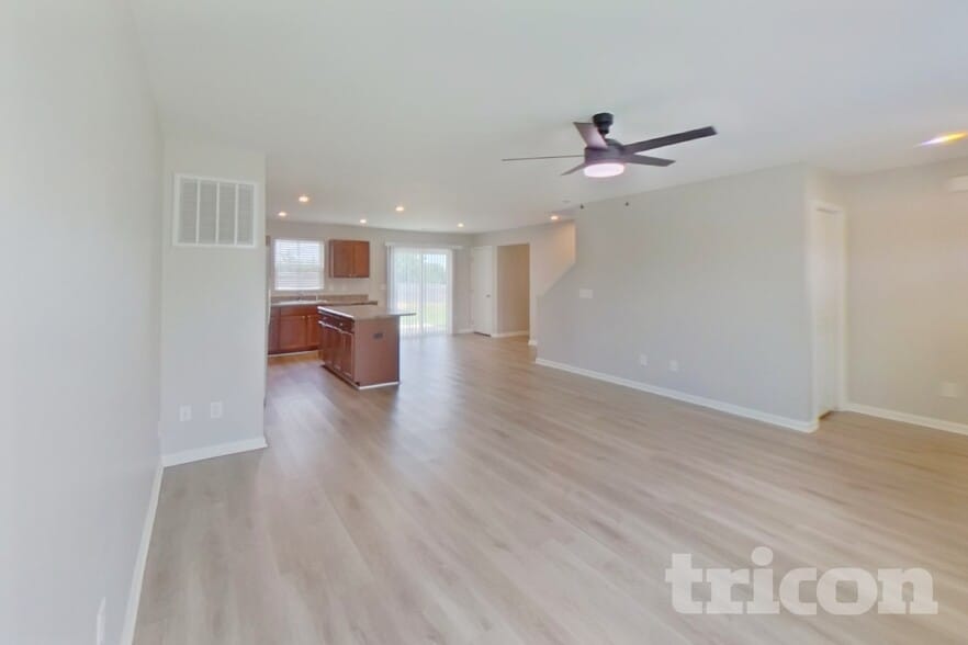 Building Photo - 656 McCormick Ln