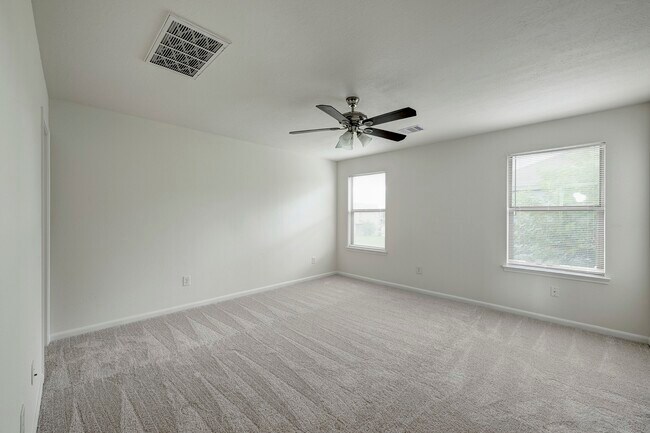 Building Photo - 19030 Bee Line Ct