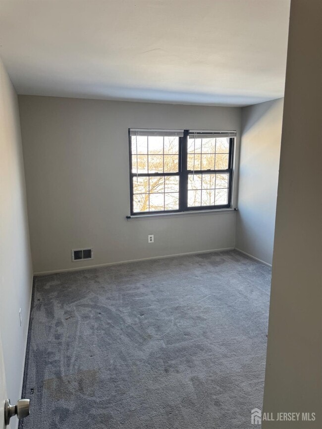 Building Photo - 251 Alpine Way