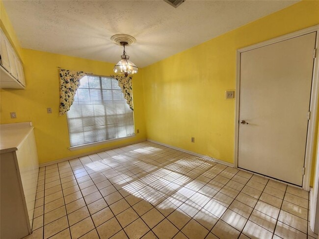 Building Photo - 6419 Scarlet Ridge Ct