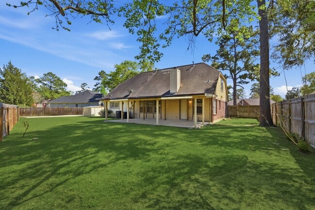 Building Photo - 8515 Leafdale Dr