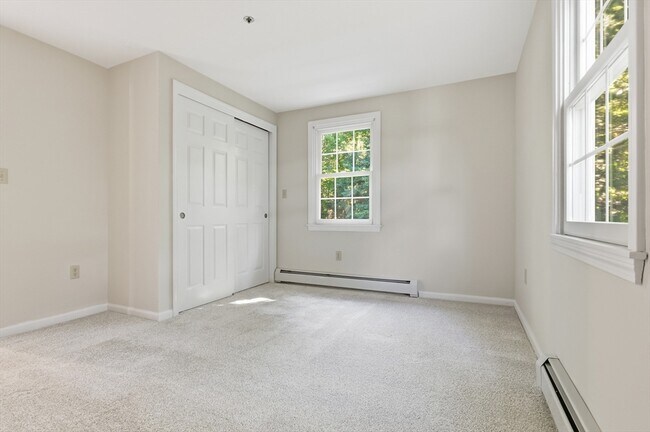 Building Photo - 59 Crystal Ct
