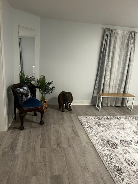 Primary Photo - 89 2nd St