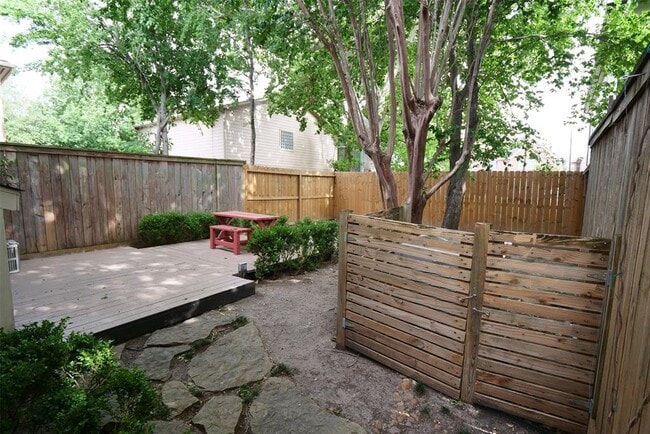 Building Photo - 4914 Maxie St