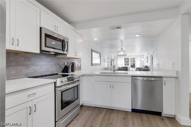 Building Photo - 4001 Ice Castle Way