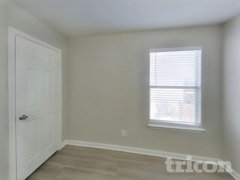 Building Photo - 5746 Butch Canyon