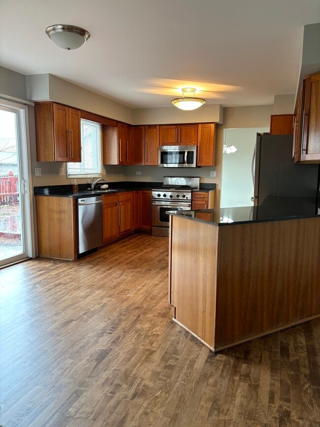 Building Photo - 1667 Hinterlong Ln