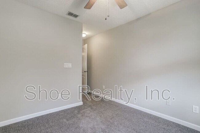 Building Photo - 4220 Plantation Oaks Blvd