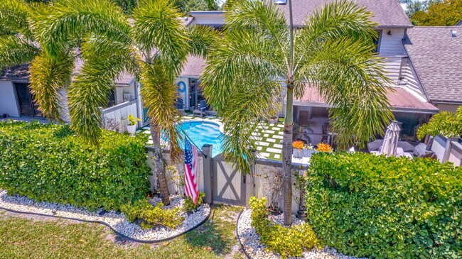 Building Photo - 13400 Bedford Mews Ct