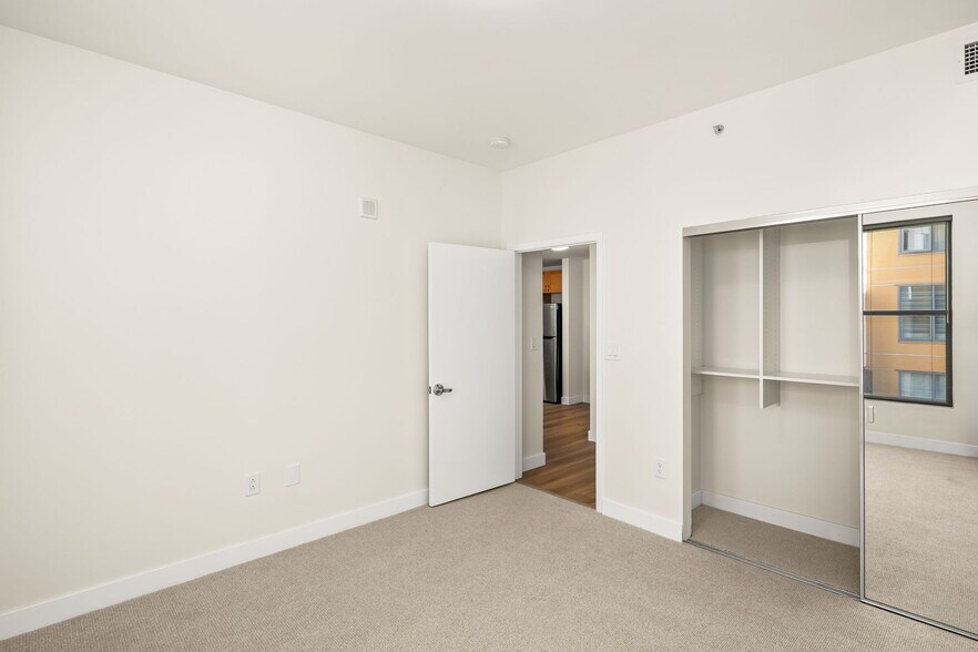 Building Photo - 1150 J St