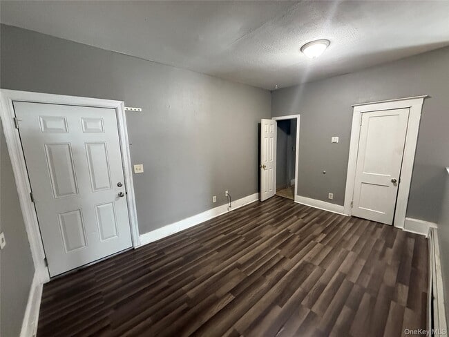 Building Photo - 60 Carroll St