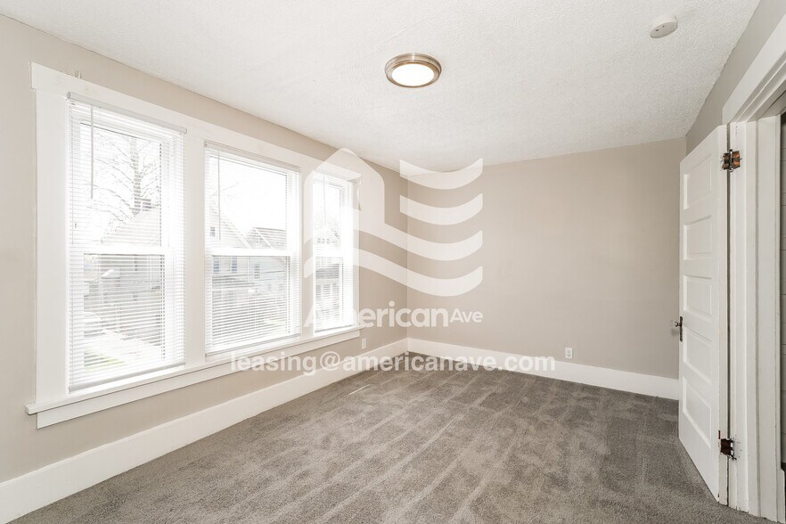 Building Photo - 2635 2nd St NW