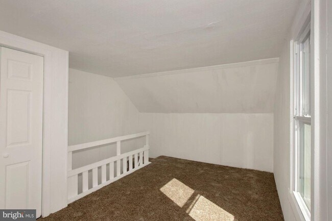 Building Photo - Gorgeous 4 Bedroom Home FOR RENT in Millville $1500
