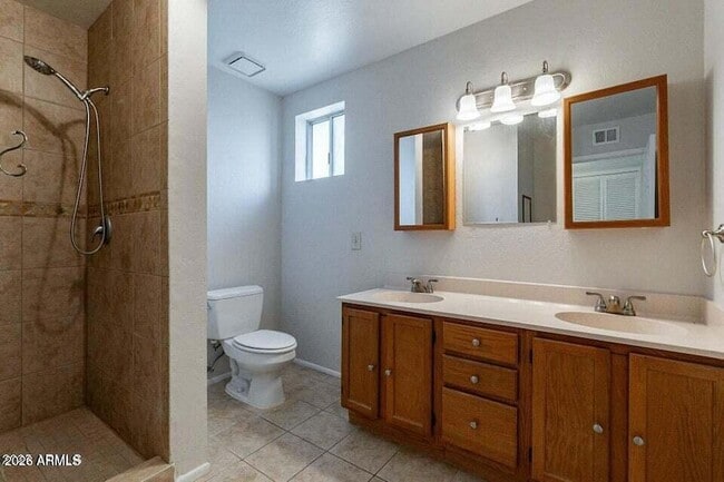 Building Photo - 505 W Howe St